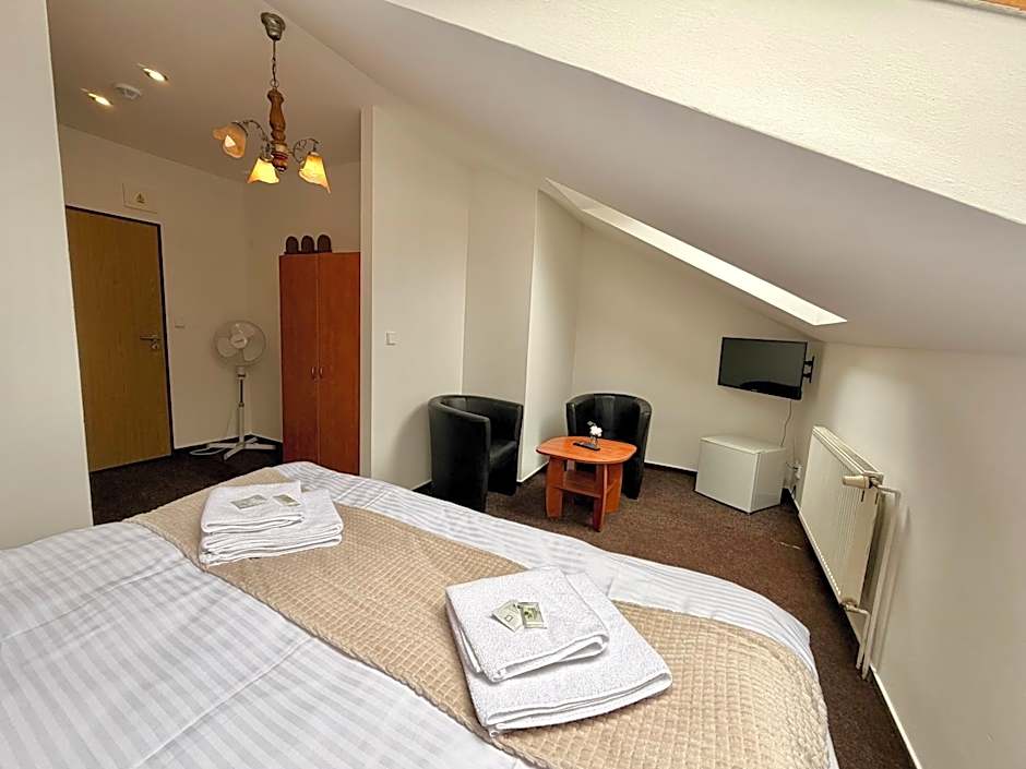Hotel Zlatý Kříž