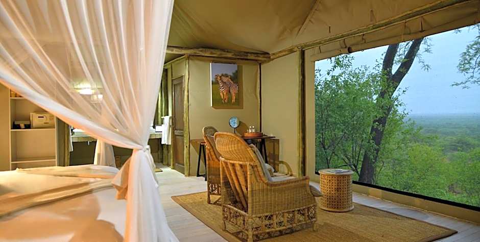 Ghoha Hills Savuti Lodge