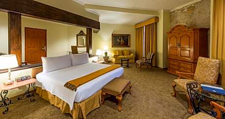 Governor Suite King