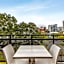 Apartment with City Views in East Perth