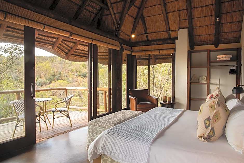 Tshwene Lodge