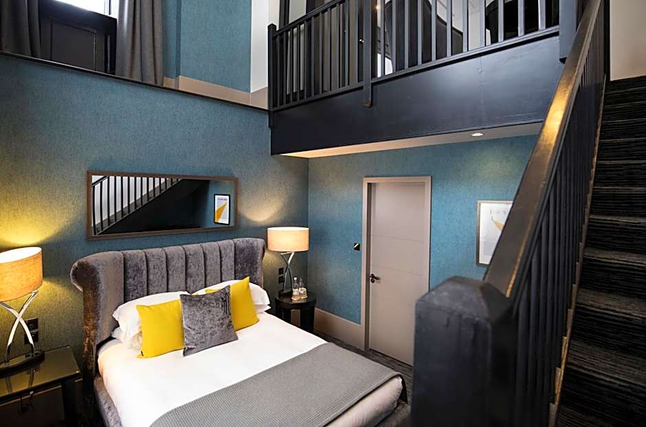 Photo 1 of 7 of Signature Suite