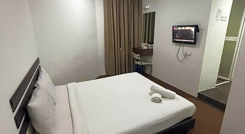 Swing & Pillows @ Grand Inn George Town Penang 