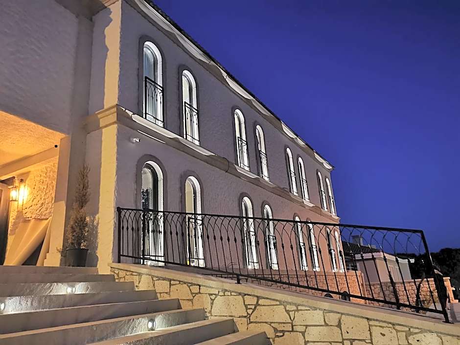 CEMAL ALACATI BUTIK HOTEL