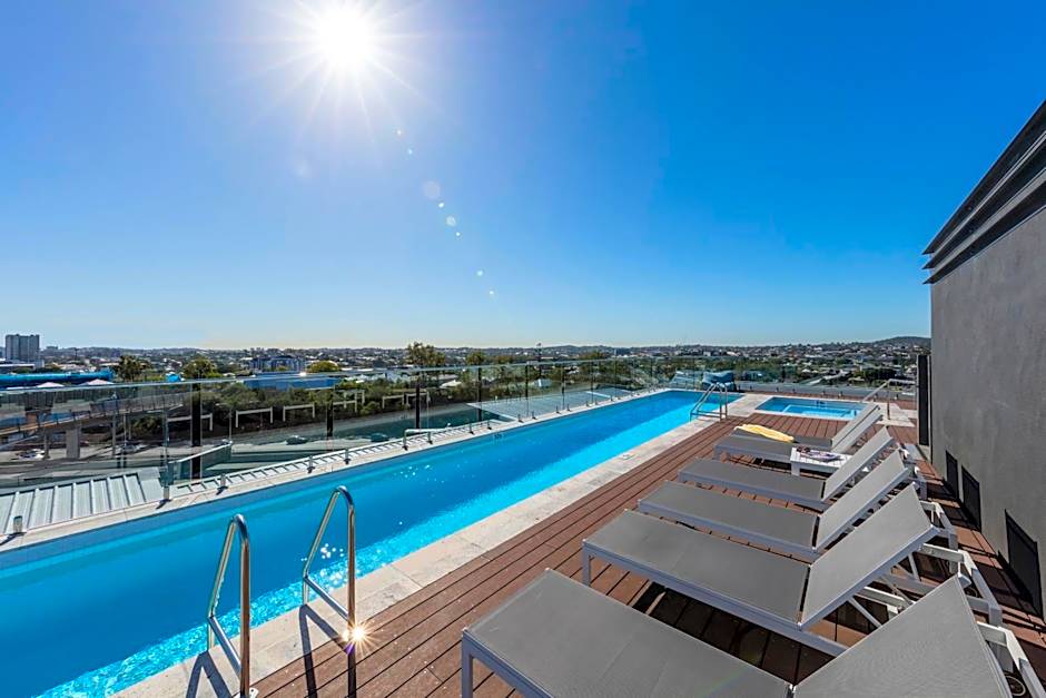 Oaks Brisbane Woolloongabba Suites