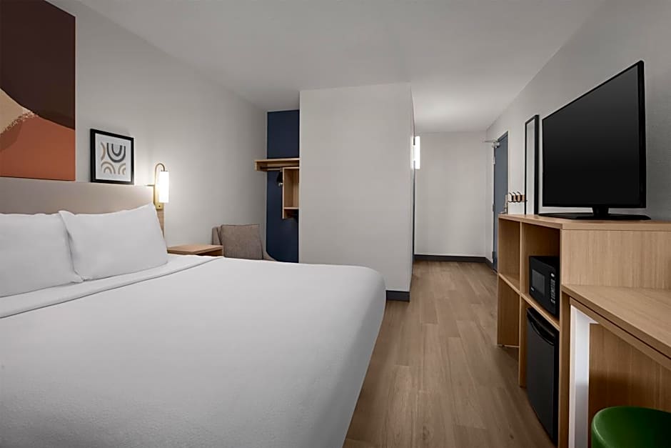 Spark by Hilton Denver East I 70