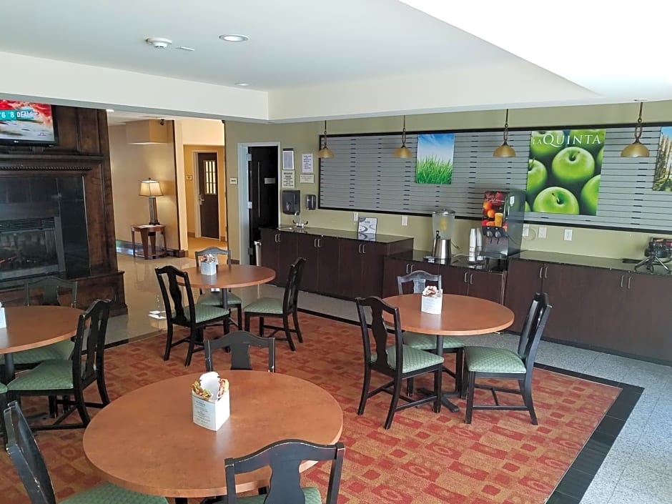 La Quinta Inn & Suites by Wyndham Union City