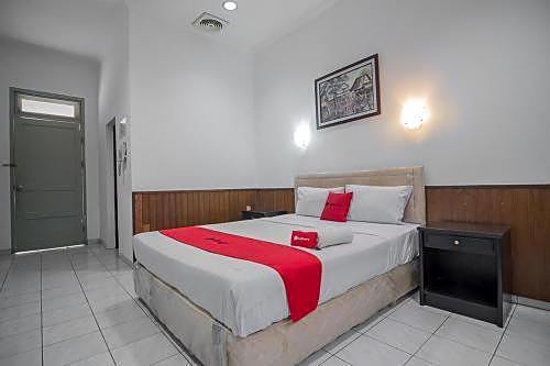 RedDoorz @ Jalan R.E. Martadinata Sukabumi