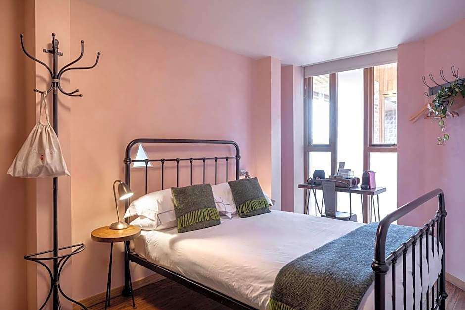 Flint Barns, Rathfinny Wine Estate