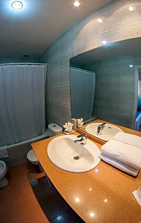 Apartment (2 Adults)