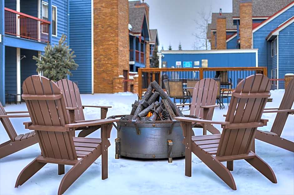 River Mountain Lodge