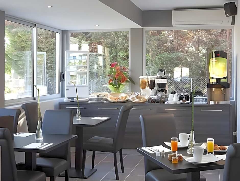 Contact Hotels Les Pierres Dorees