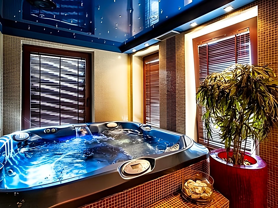 Trademark Collection By Wyndham Lazart