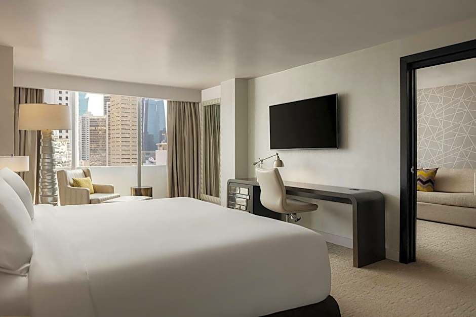 Renaissance Panama City Hotel