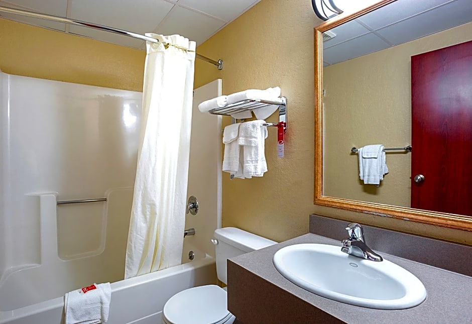 Rodeway Inn & Suites Kearney – Kearney, NE