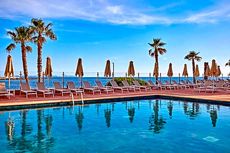 Universal Hotel Romantica