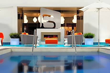 Aloft Hotel Calgary University