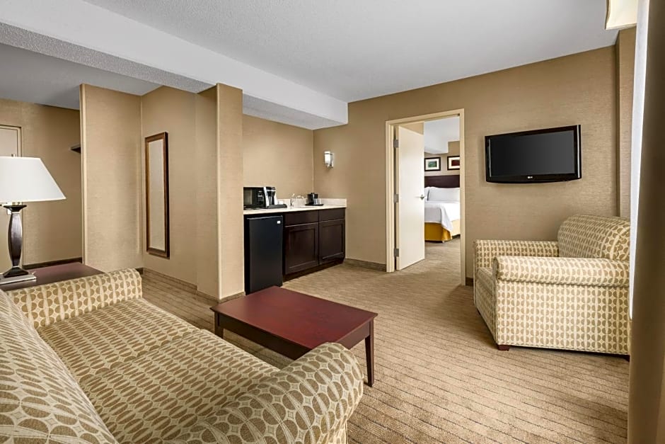 Holiday Inn Express Boston Brockton