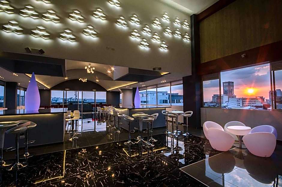 Luma Plaza Hotel