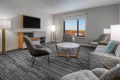 1 Bedroom Signature Suite, 2 Queen