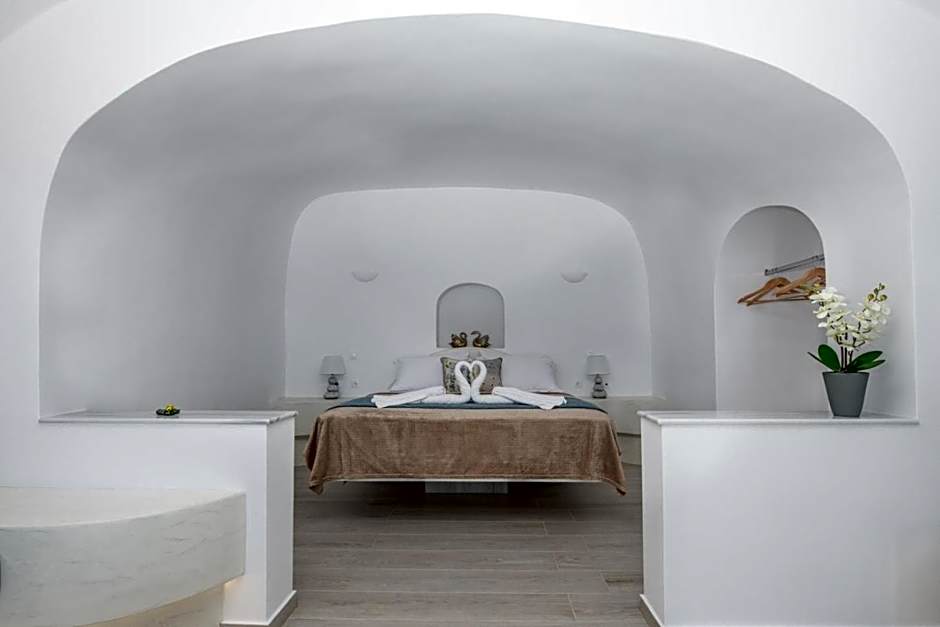 Sun Angelos Oia - Luxury Cave Suites