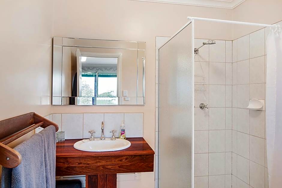 Shambhala Guesthouse