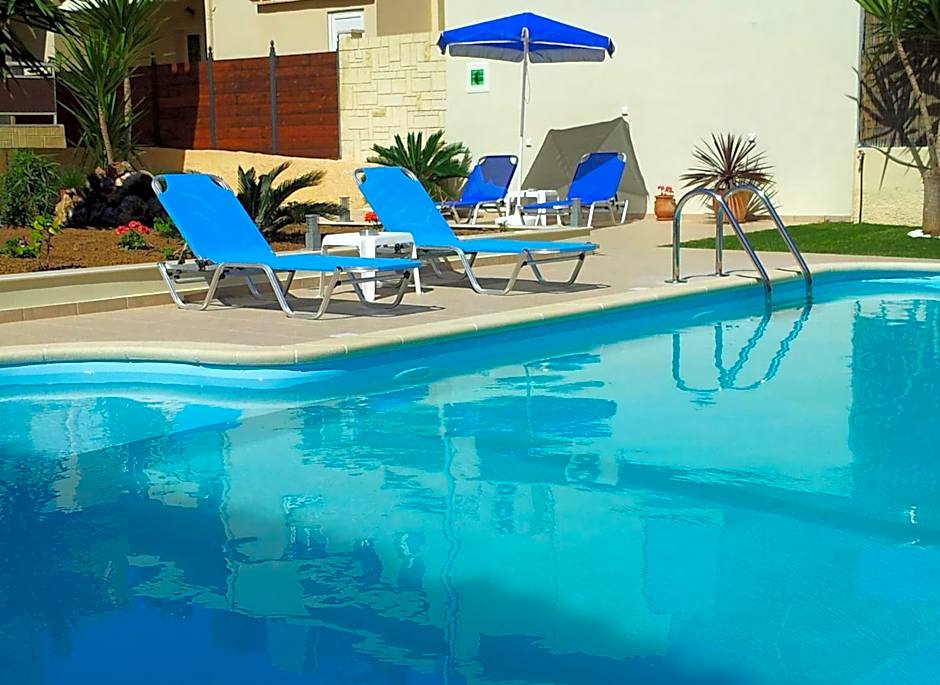 Nicolas Studios & Apartments