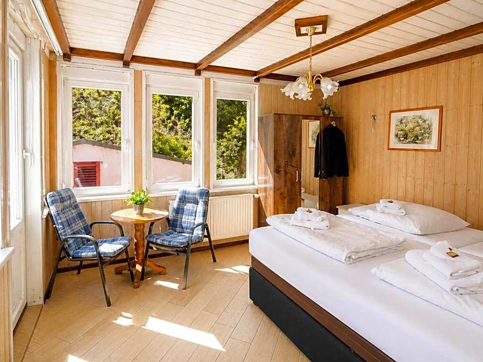 Waldgasthaus & Berghotel Steinerne Renne