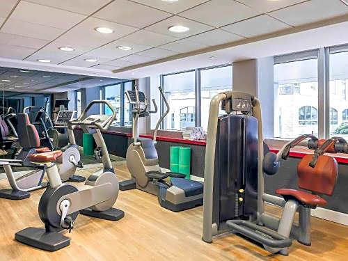 Mercure Paris La Défense Grande Arche Hotel