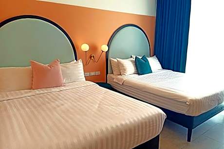 Room with 2 Queen Beds