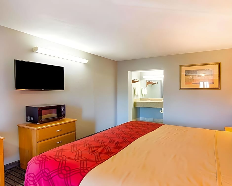 Econo Lodge Wichita Falls Downtown