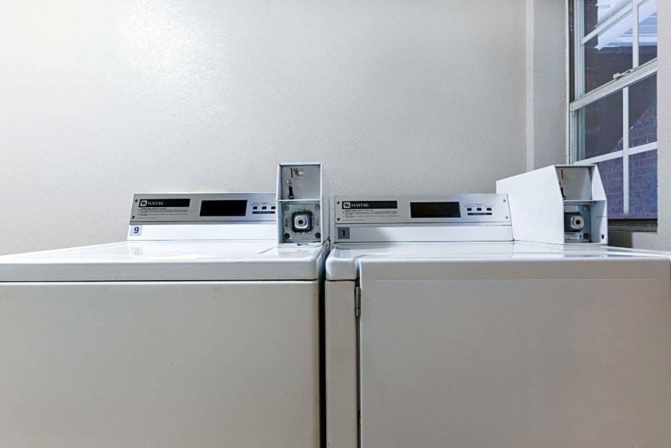 Super 8 by Wyndham Tallulah LA