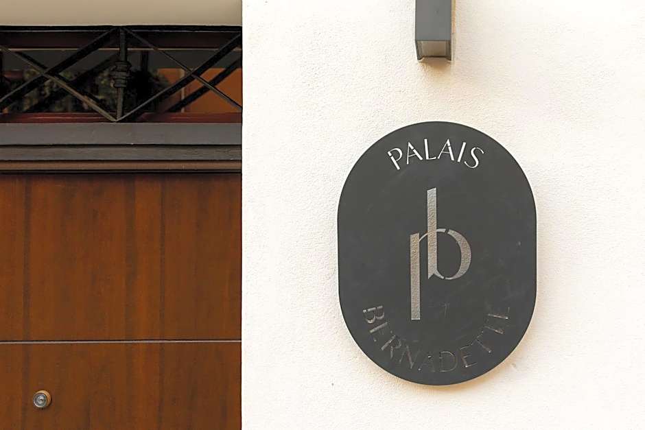 Palais Bernadette