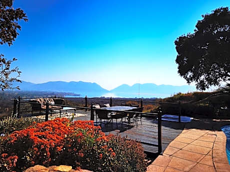 La Montagne Guest Lodge