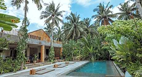 Surfing Temple Hotel Boutique