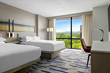 M Club lounge access, Guest room, 2 Double