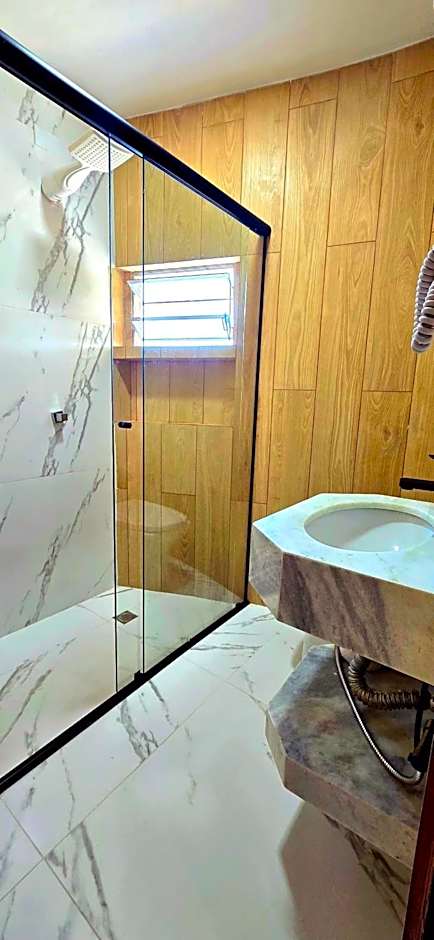 Pousada Sobre As Ondas de Picinguaba