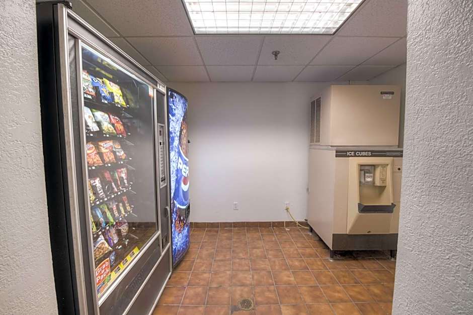 Motel 6-Branford, CT - New Haven