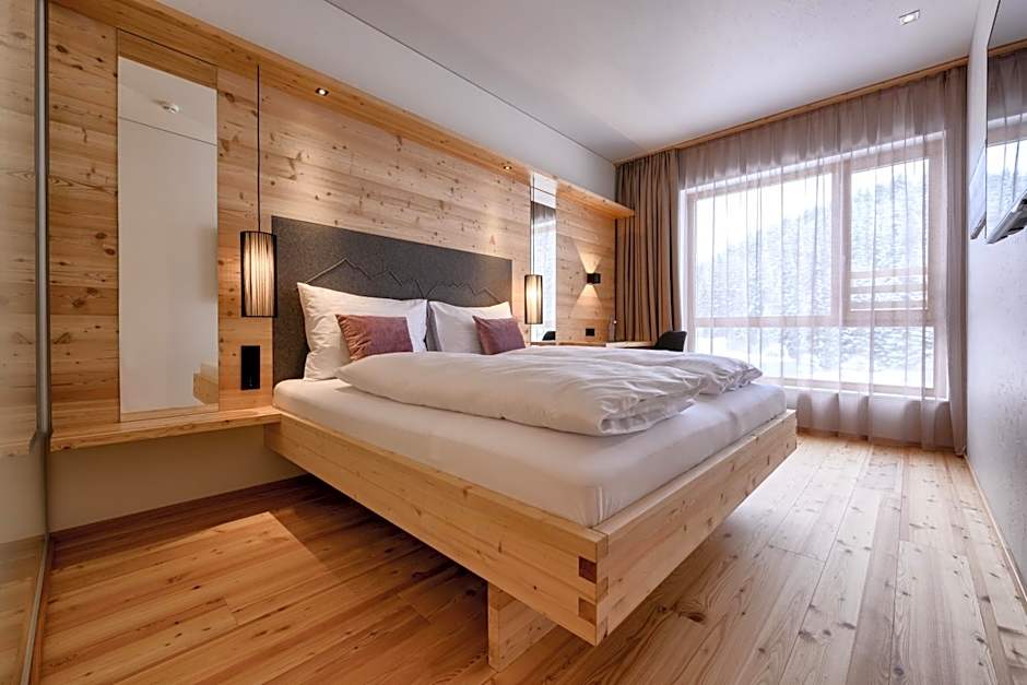 Tirol Lodge