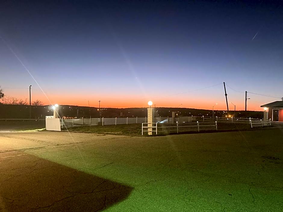 Holiday Host Motel & RV Park