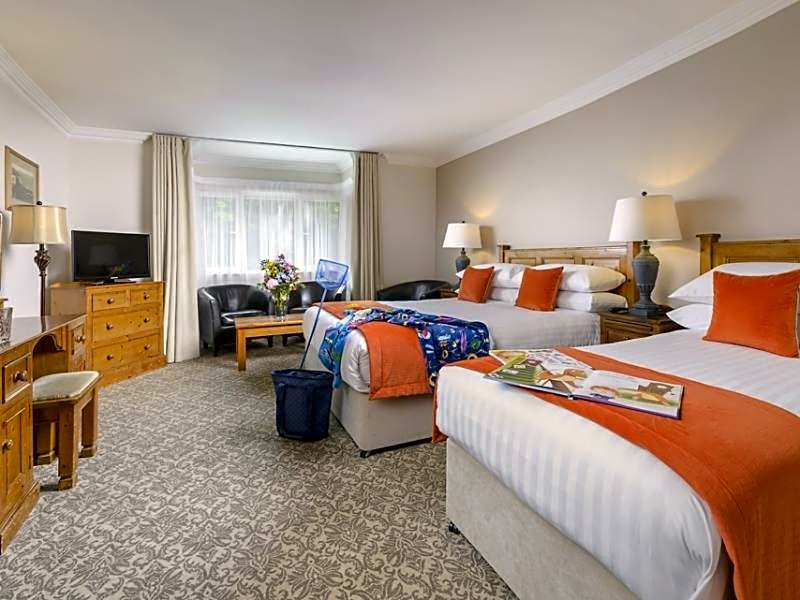 Dingle Benners Hotel