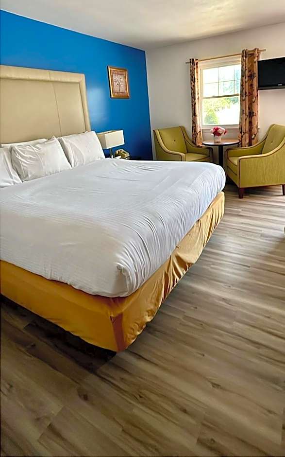Saco River Motor Lodge & Suites