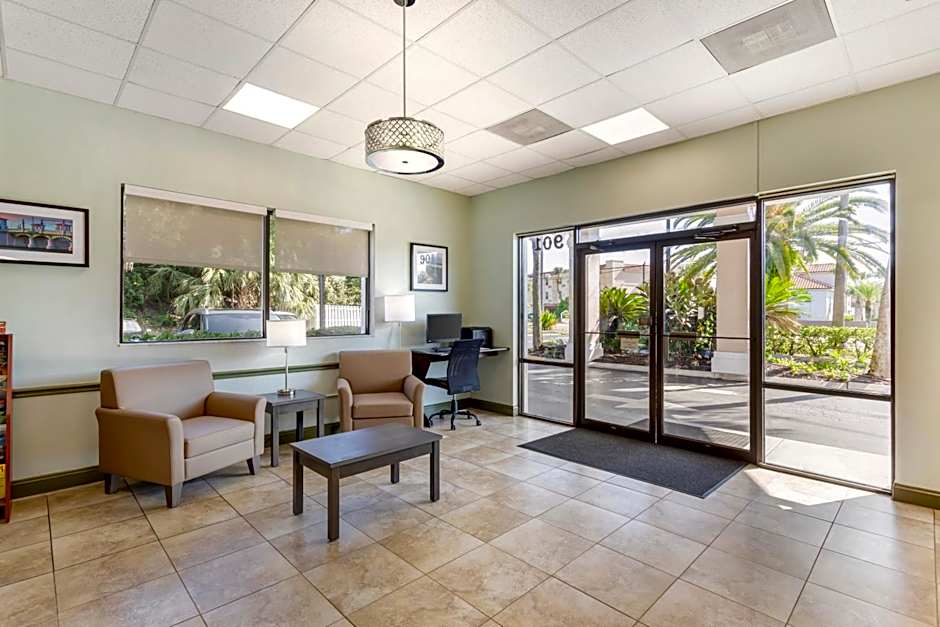 Quality Inn & Suites St Augustine Beach Area