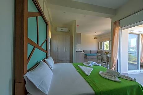 Economy with Sea View - Ground Floor