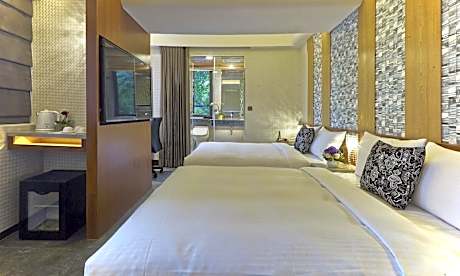 Premium Quadruple Room