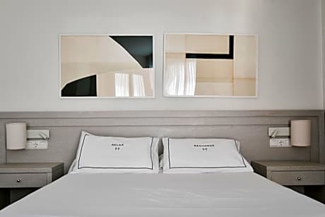 Superior Double Room with Front Sea View