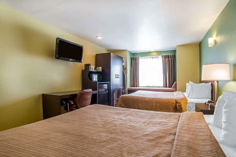 2 Queen Beds, Suite, Nonsmoking, Accessible