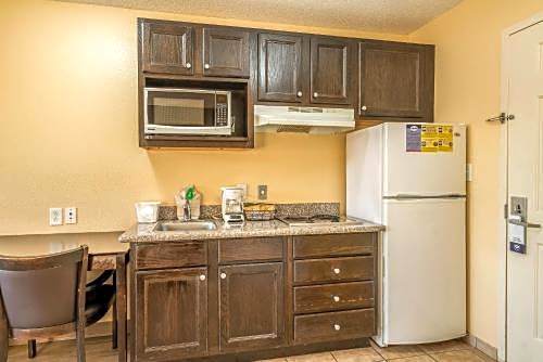 Suburban Studios Near Camp Lejeune