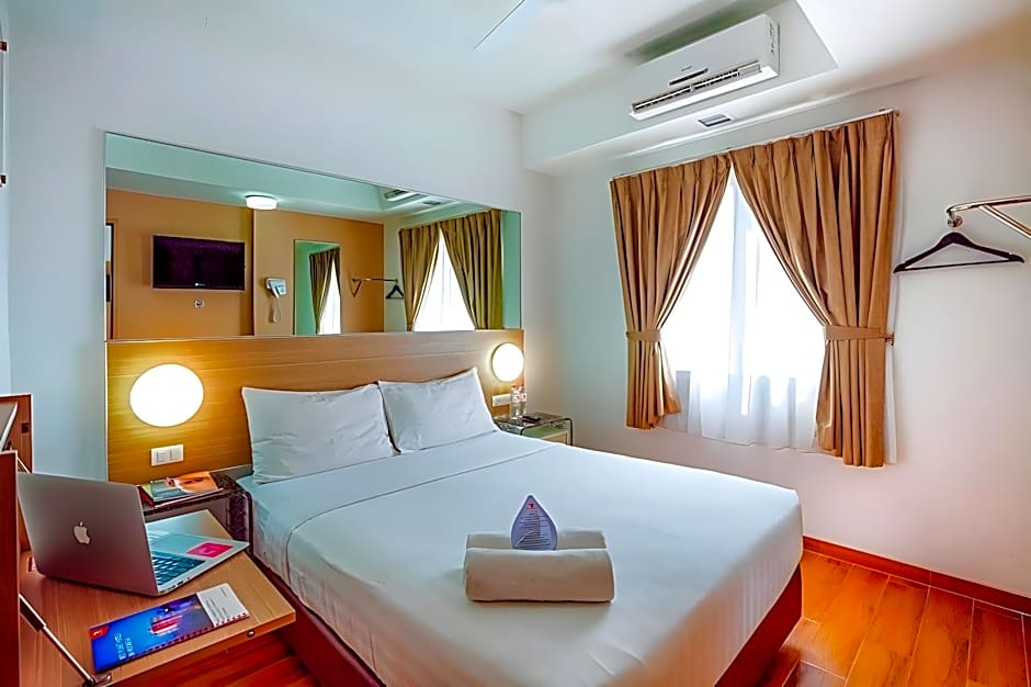 Monoloog Hotel  Surabaya