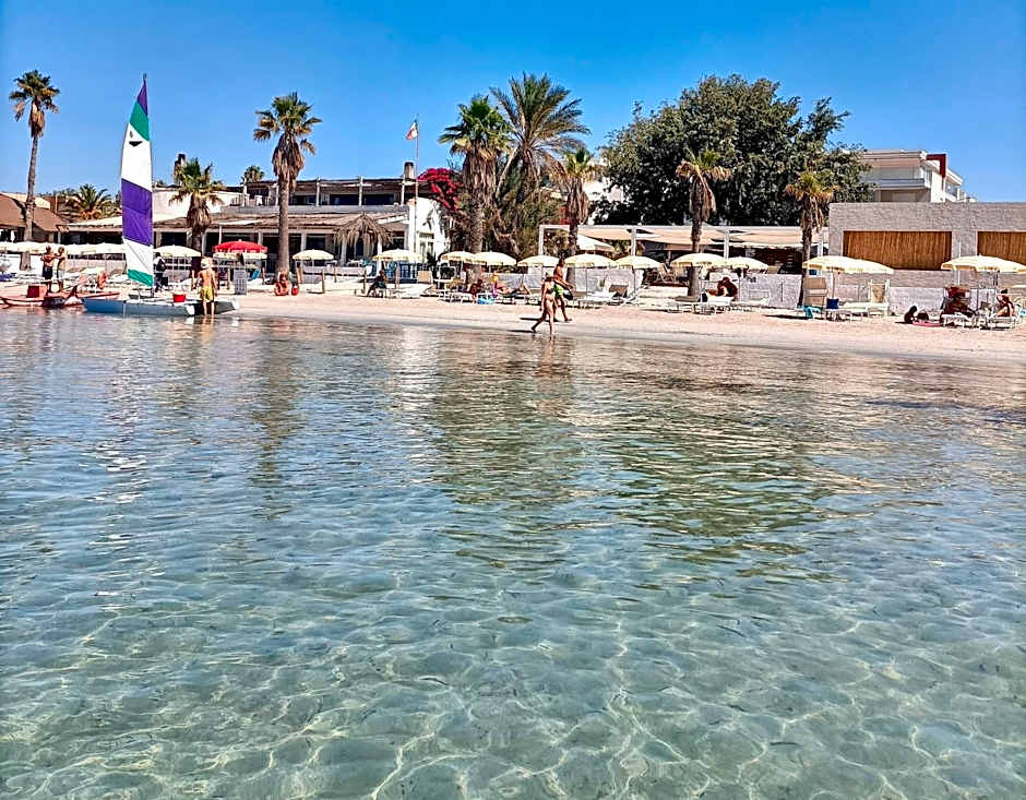 Lido Di Alghero Rooms on the Beach